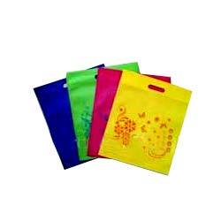Manufacturers Exporters and Wholesale Suppliers of D Cut Carry Bags Nagpur Maharashtra